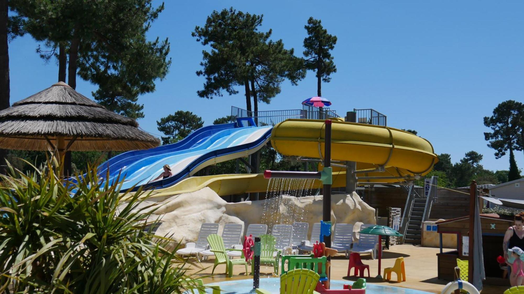 Campsite Mobil 10 Personnes Emplacement 074 *